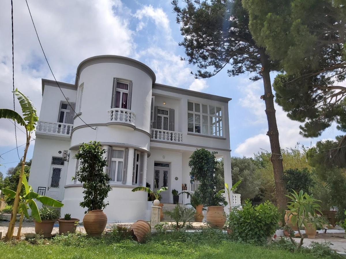 Tower Traditional Pool Villa Kremastí Dış mekan fotoğraf