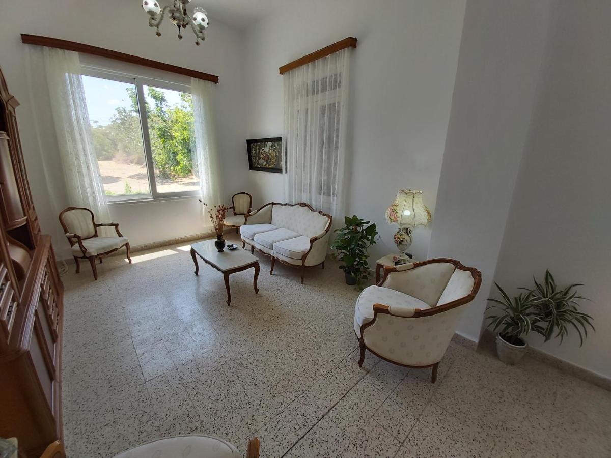 Tower Traditional Pool Villa Kremastí Dış mekan fotoğraf